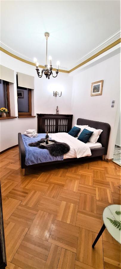 Central Arghezi University Square Apartment Bucharest Exterior photo