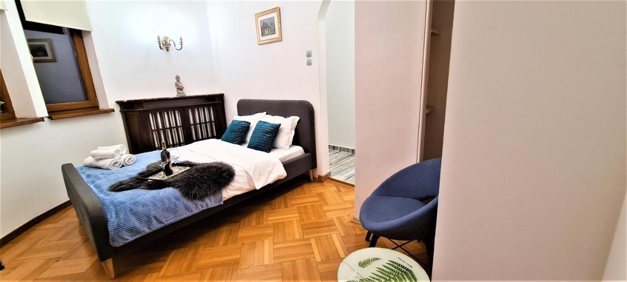 Central Arghezi University Square Apartment Bucharest Exterior photo